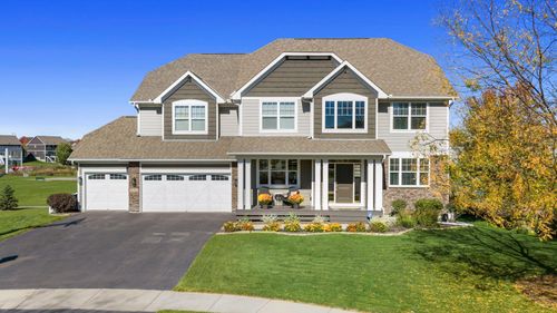 15369 Eagle Bay Way, Apple Valley, MN, 55124-7609 | Card Image