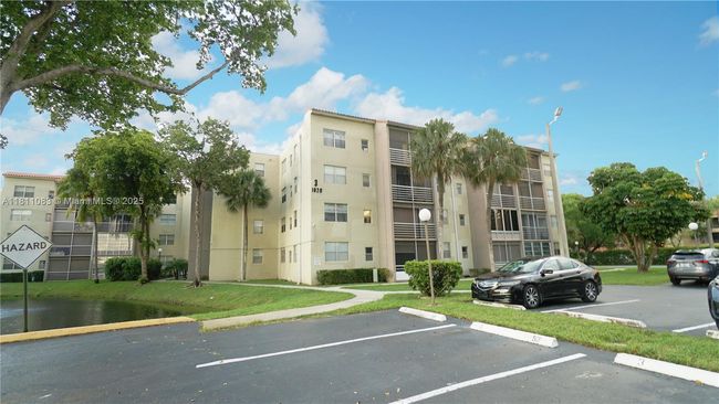 4204 - 1830 Sw 81 St Ave, Condo with 2 bedrooms, 2 bathrooms and null parking in North Lauderdale FL | Image 4