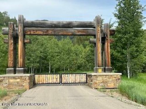 11 & 12 Windsong Way, Alpine, WY, 83128 | Card Image