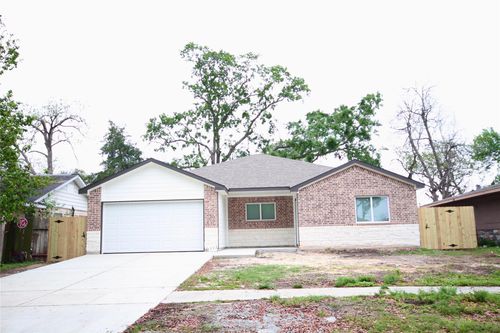 1111 Camden Rd, Pasadena, TX, 77502-5113 | Card Image