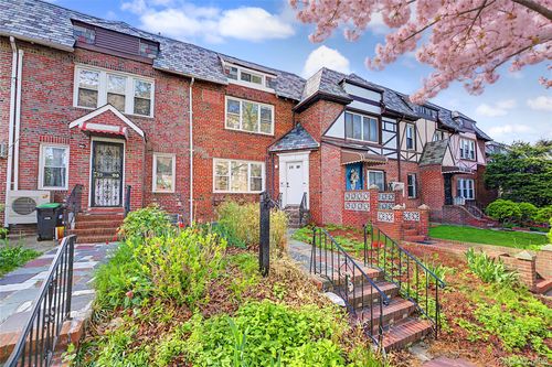 9307 69th Ave, Forest Hills, NY, 11375-5811 | Card Image