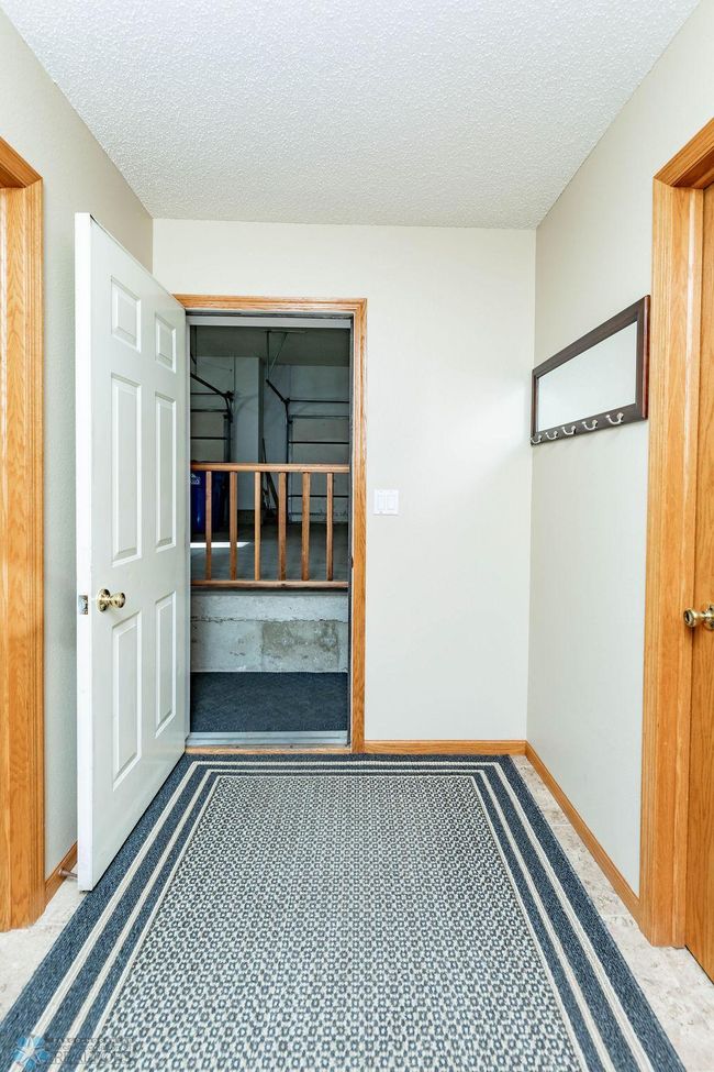 Walkup to the garage | Image 52