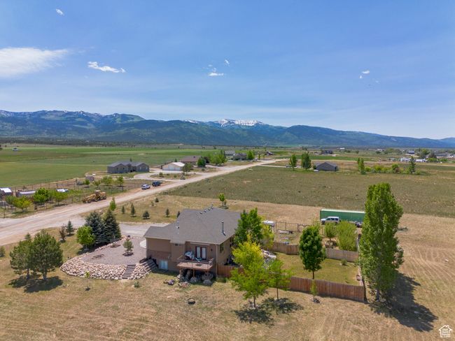Mountain view with rural landscape | Image 53