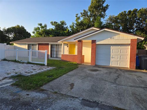9710 Whistler Ct, TAMPA, FL, 33615-1681 | Card Image