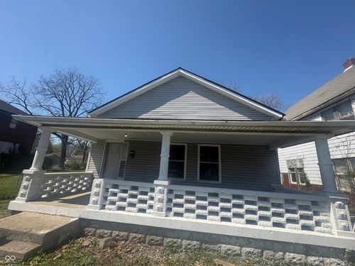 2826 Station St, Indianapolis, IN, 46218-2959 | Card Image