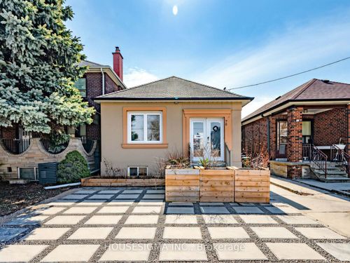 75 Henrietta St, York, ON, M6N1S5 | Card Image