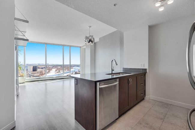 1802 - 325 3 Street Se, Home with 1 bedrooms, 1 bathrooms and 2 parking in Calgary AB | Image 3