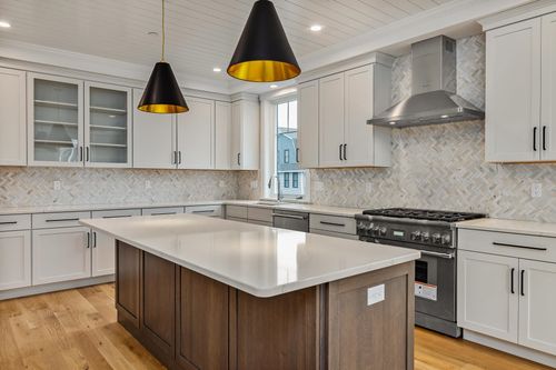 22 Little Bay Dr, Dover, NH, 03820-3857 | Card Image