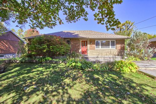 52 Farr Ave, Sharon, ON, L0G1V0 | Card Image