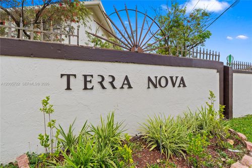 21-35-10877 Nw 7th St, Miami, FL, 33172-7706 | Card Image