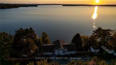 563 Island View Dr, House other with 2 bedrooms, 3 bathrooms and null parking in Golden Lake ON | Image 2