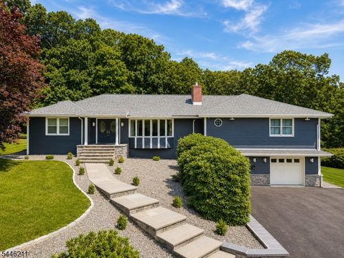 86 Minnisink Rd, Lake Hopatcong, NJ, 07849-2017 | Card Image