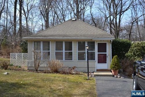 471 Sicomac Ave, Wyckoff, NJ, 07481-1121 | Card Image