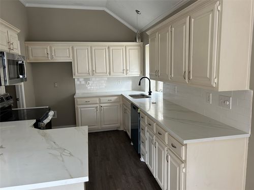 6550 Trammel Dr, Dallas, TX, 75214-2221 | Card Image