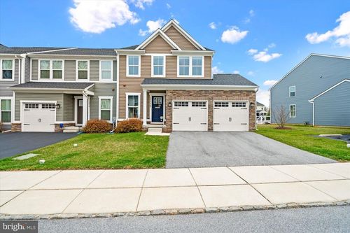 1212 Benjamin Dr, KENNETT SQUARE, PA, 19348-1583 | Card Image