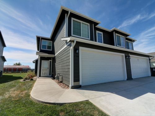 2708 Tim Rogers Ln, Salina, KS, 67401-7176 | Card Image