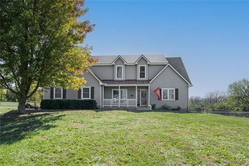 1205 E 203rd St, Belton, MO, 64012-9067 | Card Image