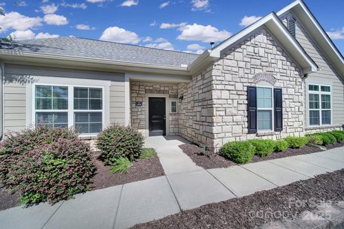 4919 Polo Gate Blvd, Charlotte, NC, 28216-6812 | Card Image