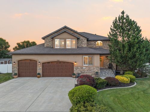 3288 W Ephraim Cir, South Jordan, UT, 84095-3252 | Card Image