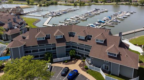 90 Marina Point Dr, Sandusky, OH, 44870-6511 | Card Image
