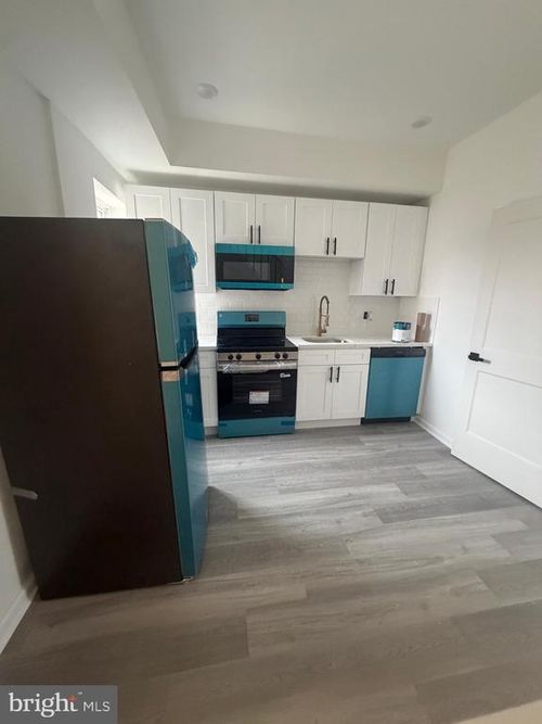 2-2554 N 5th St, PHILADELPHIA, PA, 19133-2601 | Card Image