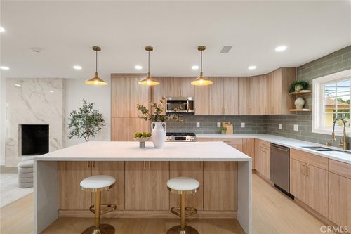 606 E Turmont St, Carson, CA, 90746-3806 | Card Image