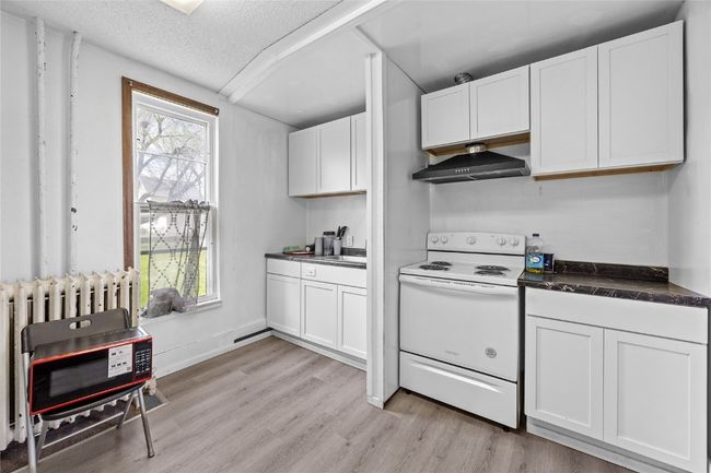 Lower unit kitchen | Image 7