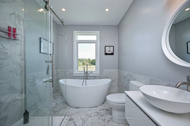 2064 Rosedale Road N, House other with 3 bedrooms, 3 bathrooms and 6 parking in Montague ON | Image 36
