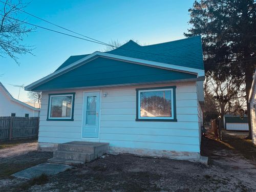 408 N Michigan Ave, Manton, MI, 49663-9173 | Card Image