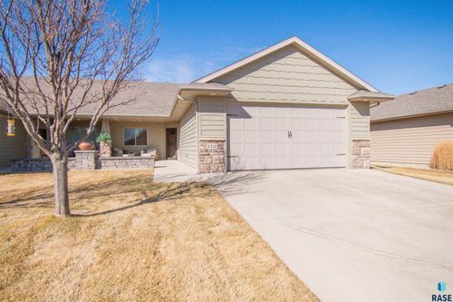 5413 S Westwind Ave, Sioux Falls, SD, 57108-8475 | Card Image