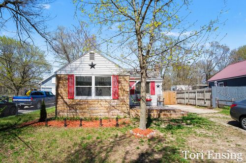 814 Summit St, Greenville, MI, 48838-1360 | Card Image