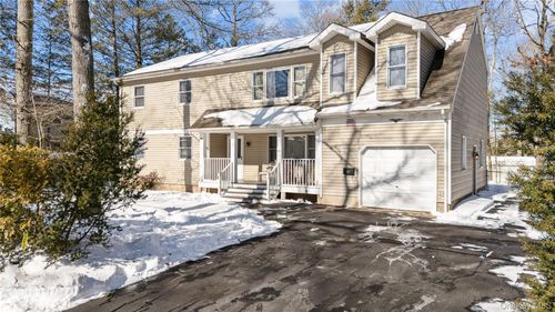 165 5th St, Saint James, NY, 11780-2236 | Card Image