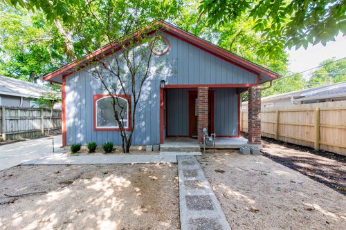 74 Julius St, Austin, TX, 78702-5646 | Card Image