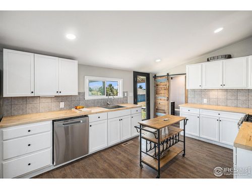 18914 County Road 24, Akron, CO, 80720-9127 | Card Image