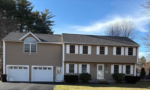 4 Buswell St, Hudson, NH, 03051-4101 | Card Image