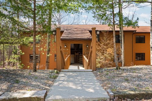 4110 Robin Hood Ln, Traverse City, MI, 49686-3900 | Card Image