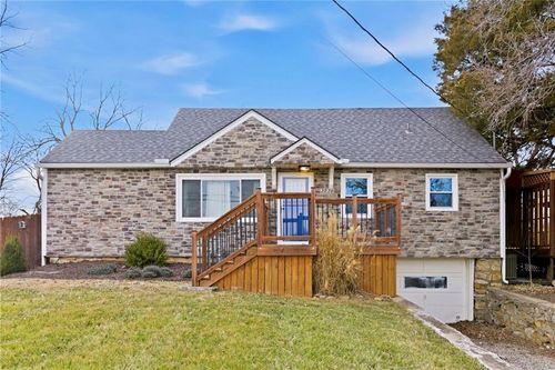 2720 S 42nd St, Kansas City, KS, 66106-3951 | Card Image