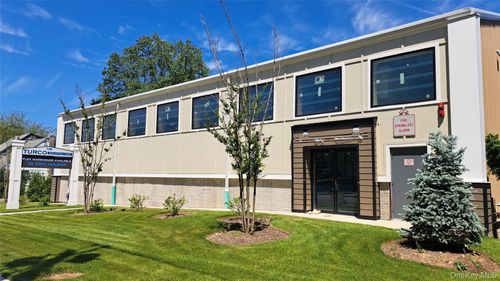 130 Route 59, Suffern, NY, 10901-4982 | Card Image
