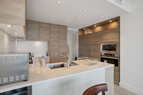 1411-7358 Edmonds St, Burnaby, BC, V3N0H1 | Card Image