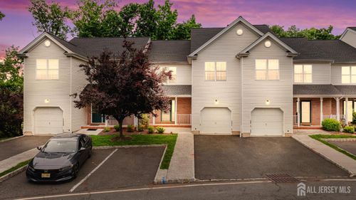 33 E Burgess Dr, Piscataway, NJ, 08854-6657 | Card Image