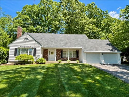 2 High Ridge Dr, Cumberland, RI, 02864-3908 | Card Image