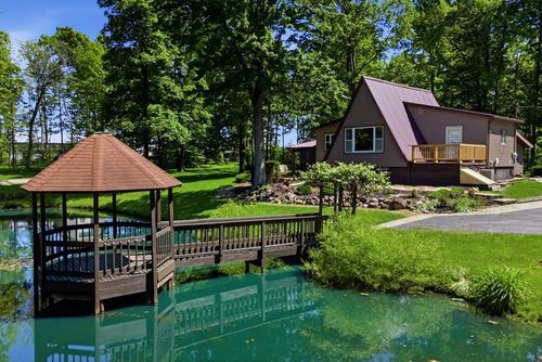 190 County Road 800, Polk, OH, 44866-9718 | Card Image