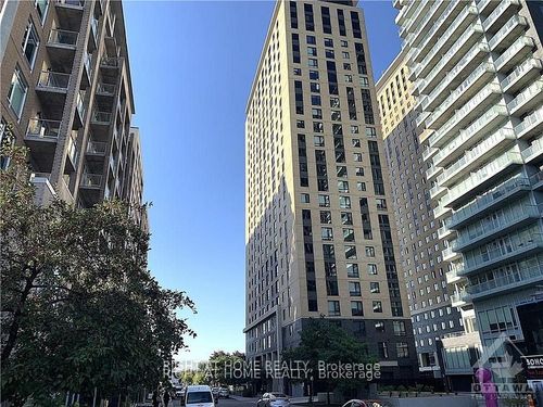 1108-105 Champagne Ave S, Ottawa, ON, K1S5E5 | Card Image