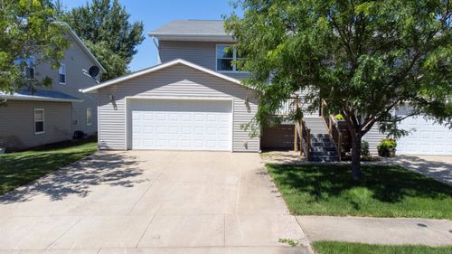 2310 Flag Mountain Dr, Pierre, SD, 57501-2854 | Card Image