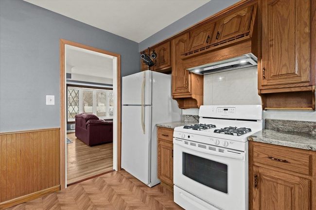 24520 Chernick St | Image 5