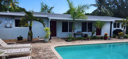 0-2433 Nw 9th Ter, Wilton Manors, FL, 33311-2324 | Card Image