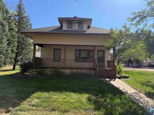 201 E 3rd St Street, Marion, SD, 57043 | Card Image