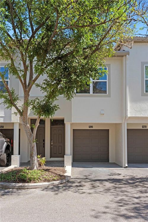 943 Normandy Trace Rd, TAMPA, FL, 33602-5921 | Card Image