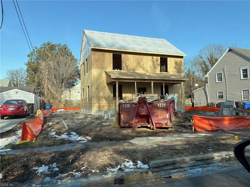 5 Barney Pl, Portsmouth, VA, 23702-2717 | Card Image