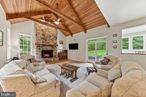1 Wheelock Ln, MALVERN, PA, 19355-8686 | Card Image